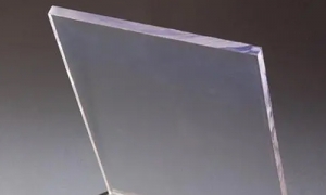 哈尔滨玻璃加工厂告诉你什么是有机玻璃？它的具体用途是什么？